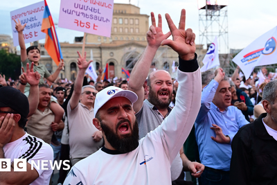 Armenia braces for election as Russia piles pressure on pro-West government