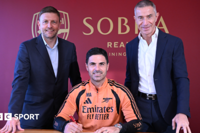 Arteta signs new contract with champions Arsenal