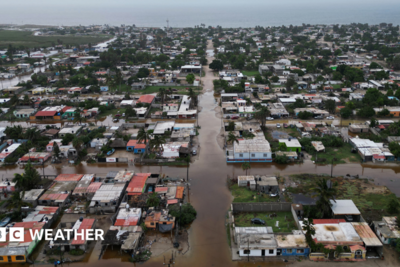 Super El Niño sets another record as it strengthens to 'unprecedented levels'