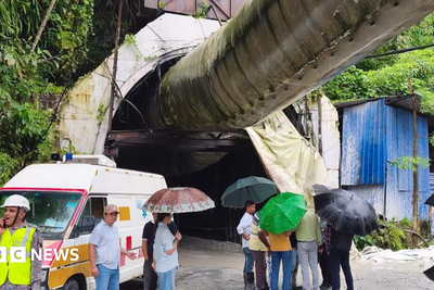 Tunnel collapse in India kills 12 workers