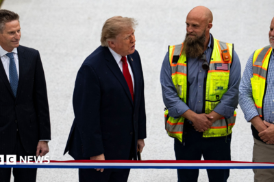 What is the White House press pool and why is it in a row with Trump?